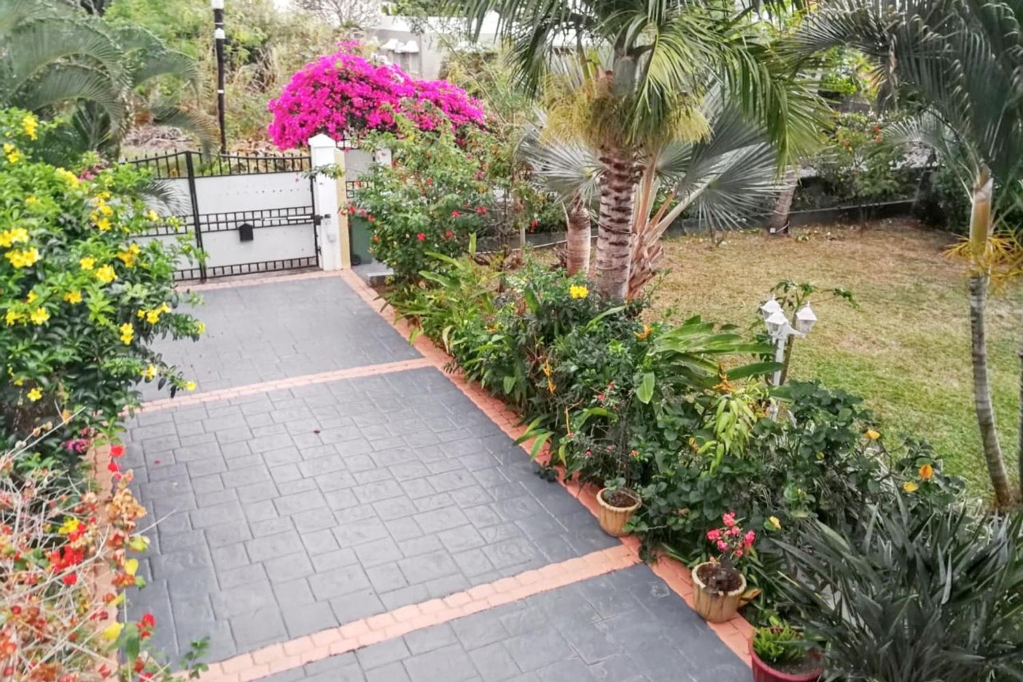 Charming Studio In Flic En Flac With Enclosed Garden 25M² 外观 照片